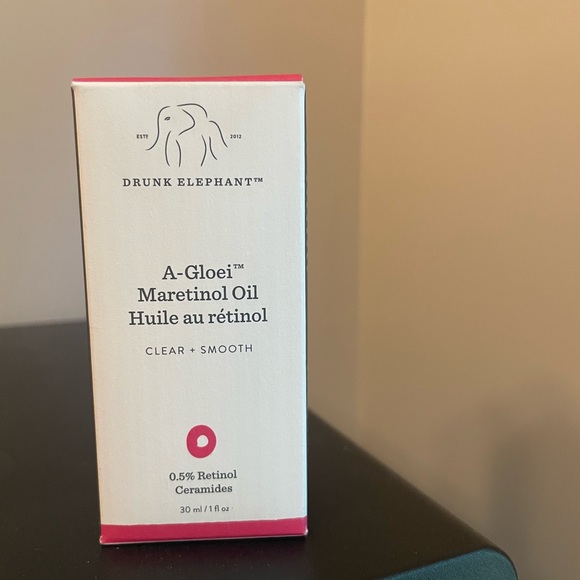 Drunk Elephant A-Gloei Maretinol Oil - Picture 3 of 5